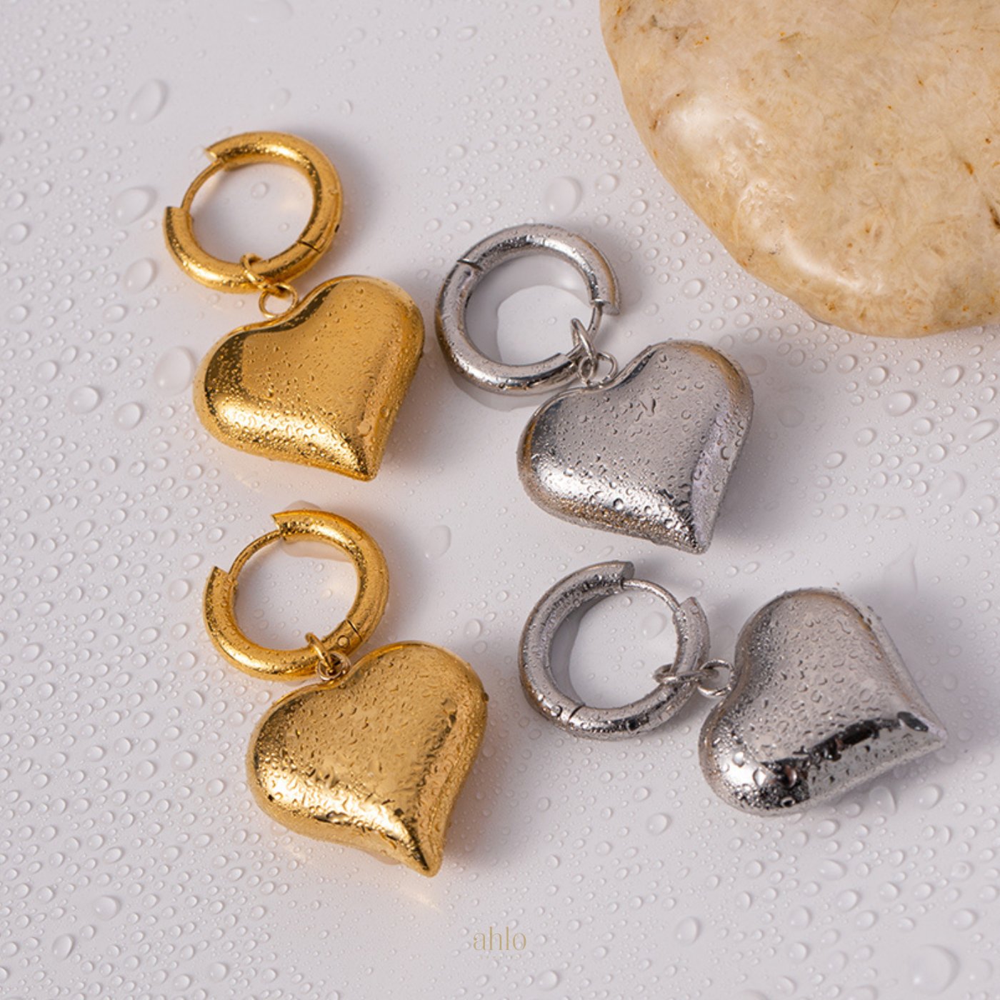 Chunky-Heart-Huggie-Earrings-brincos