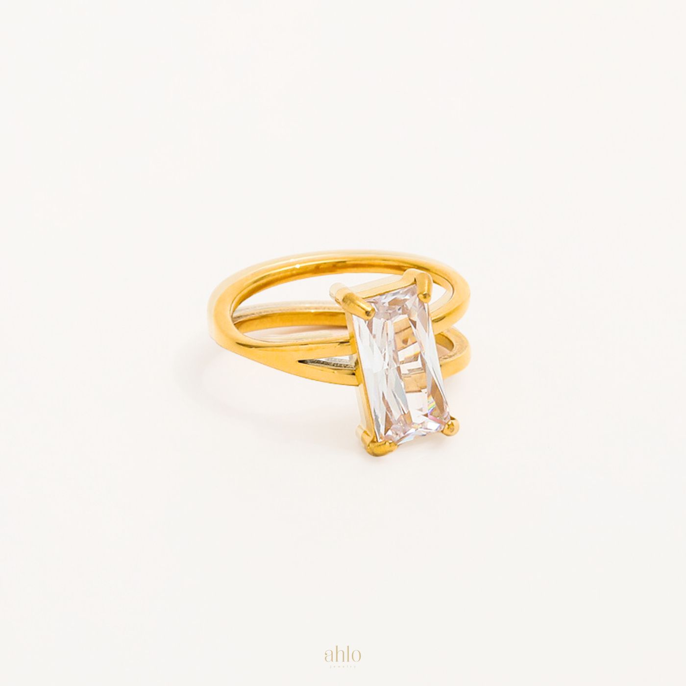 Dainty_Zirconia_Ring.