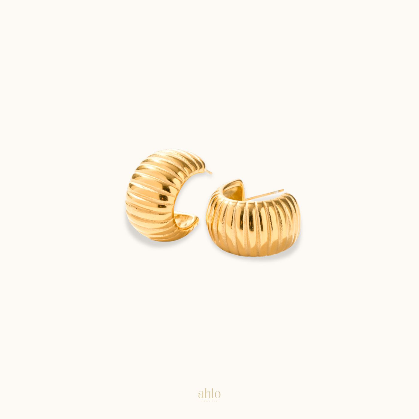 Golden-Croissant-Earrings-brincos