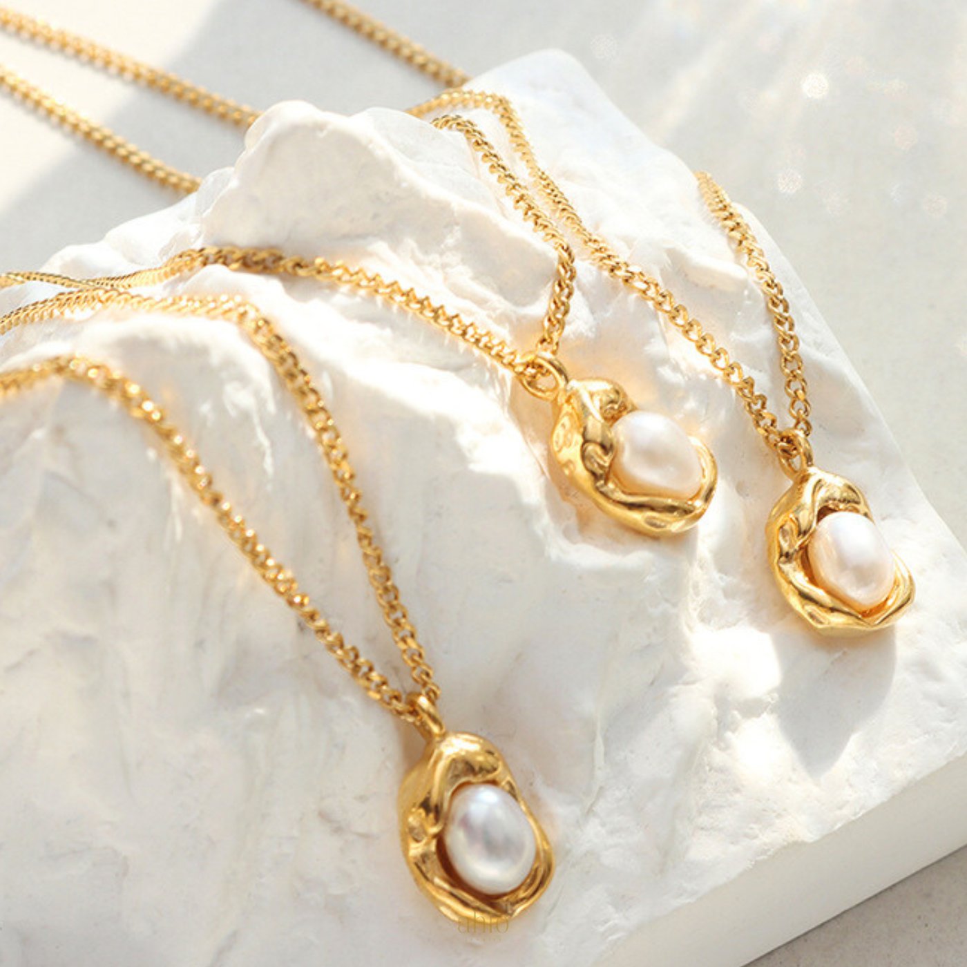 Golden-Pearl-Necklace