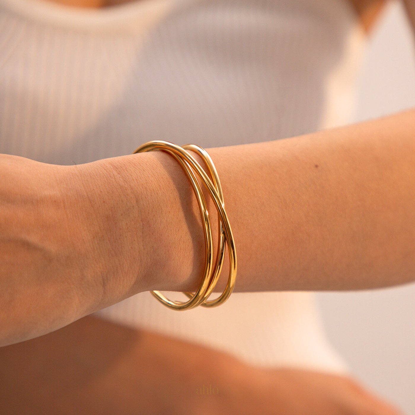 Layered-Elegance-Cuff-bracelete