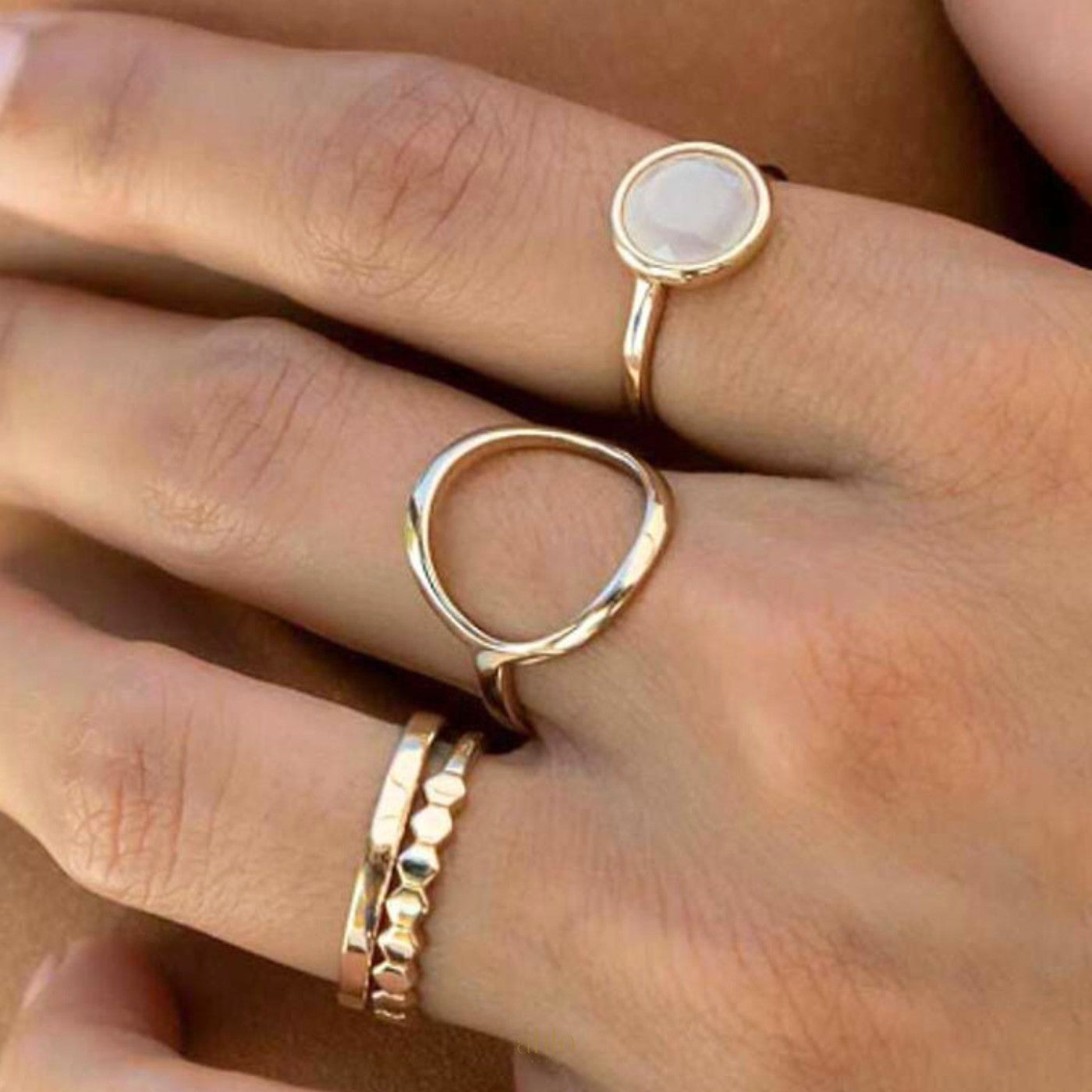 Minimal-Oval-Ring