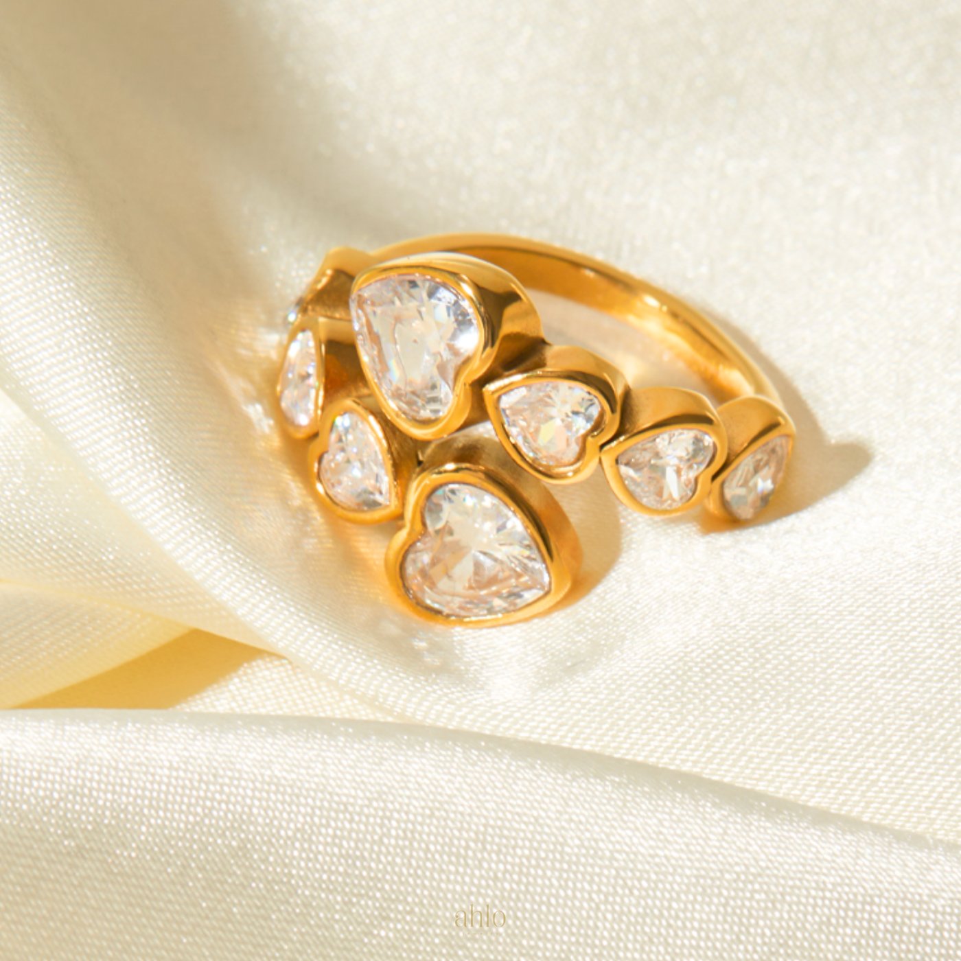 Sparkling-Hearts-Ring-gold