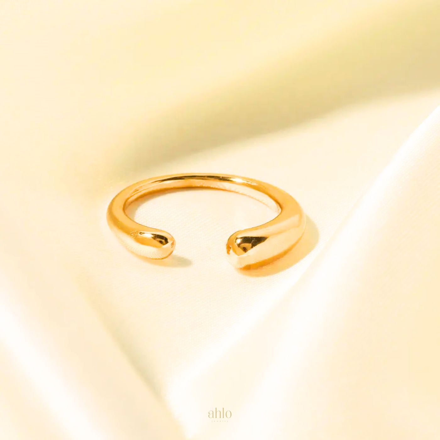 open-gold-ring-modern